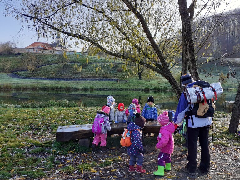 Zastávka u rybníka Terezka